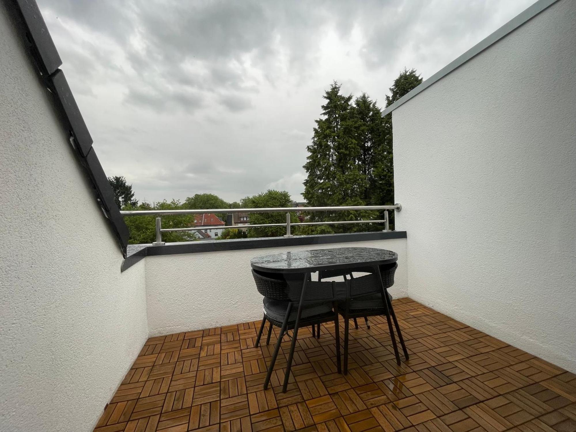 Moderne Ferienwohnung In Gelsenkirchen-Schalke Fuer 1 Bis 7 Personen Mit Terrasse, Ideal Fuer Gruppen & Stadionbesuche Екстериор снимка
